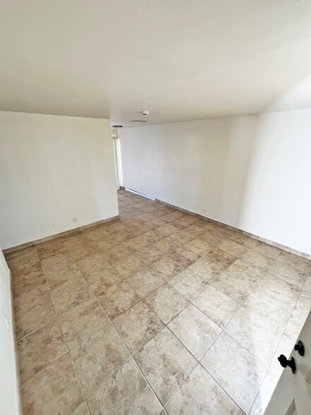 More Photos Of 1109 Alpha Rd, Turlock Apartments For Sale