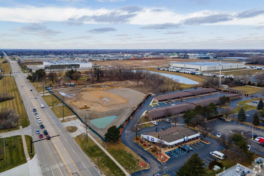 More Photos Of 7887 17 Mile Rd, Sterling Heights Hotel For Sale