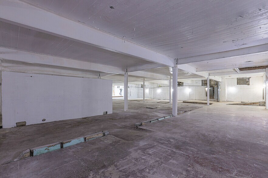 More Photos Of 6809 Belair Rd, Baltimore Coworking Space