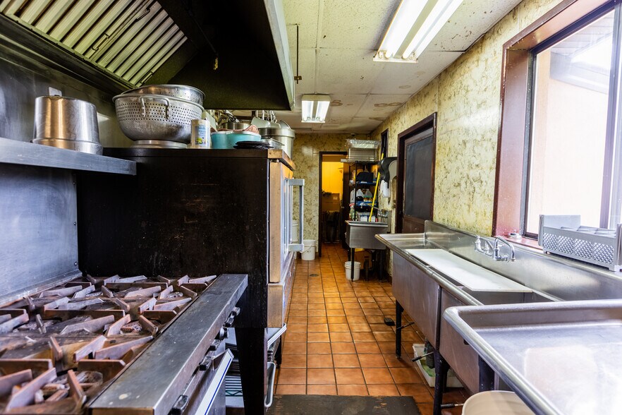 More Photos Of 2771 Scottsville Rd, Scottsville Restaurant For Sale