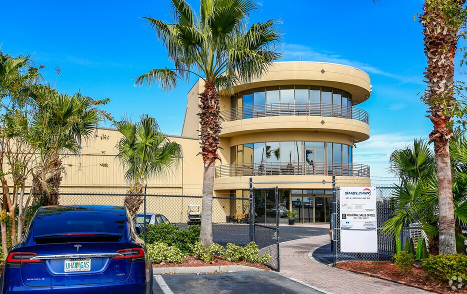 More Photos Of 321 N Crystal Lake Dr, Orlando Storefront For Lease