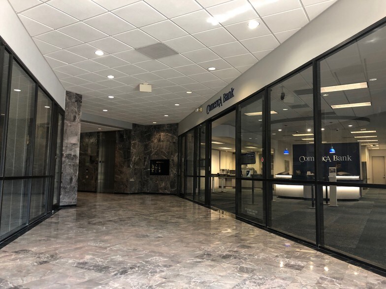 More Photos Of 13111 Westheimer Rd, Houston Office For Sale