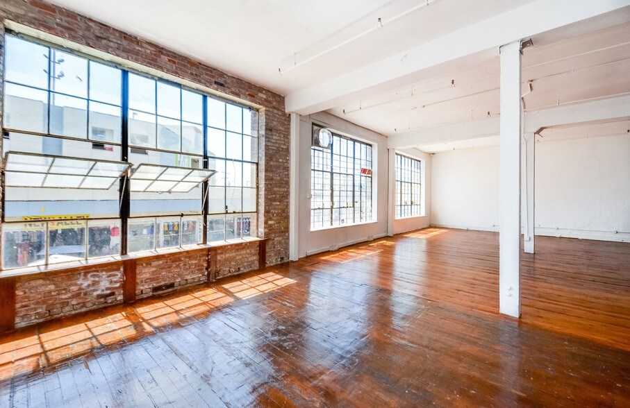 More Photos Of 937-939 S Maple Ave, Los Angeles Warehouse For Lease