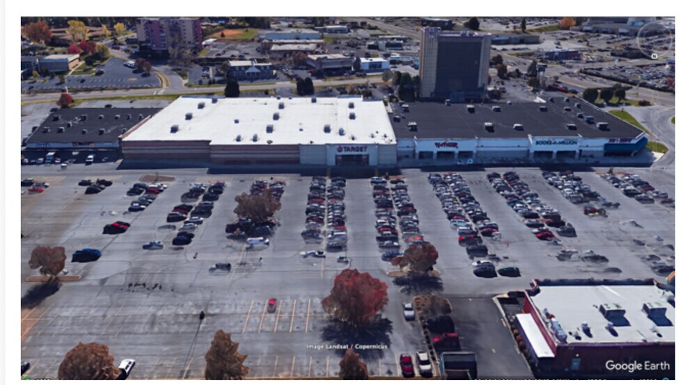 More Photos Of 2116 N Roan St, Johnson City Unknown For Lease