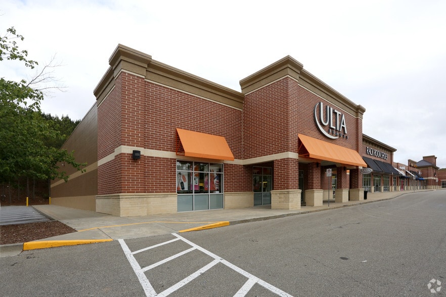 More Photos Of 120-180 Woodstock Square Ave, Woodstock Unknown For Lease