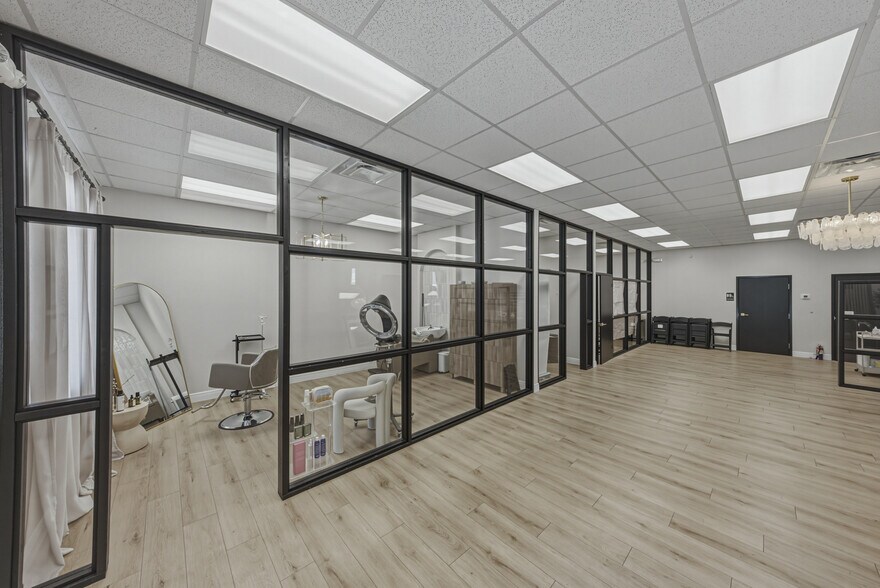 More Photos Of 1214 W Reynolds St, Plant City Office For Sale