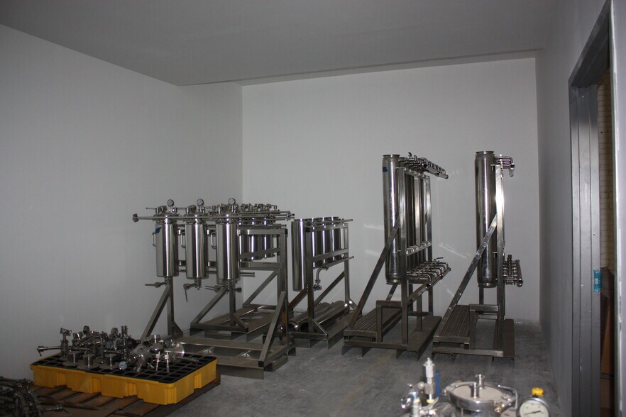 More Photos Of 1737 NW 5th St, Oklahoma City Warehouse For Lease