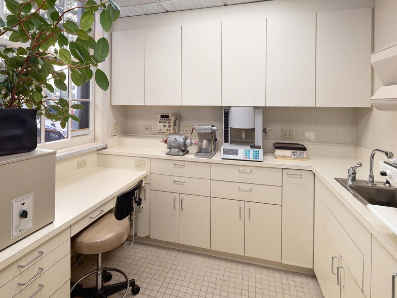 More Photos Of 580 Park Ave, New York Apartments For Sale