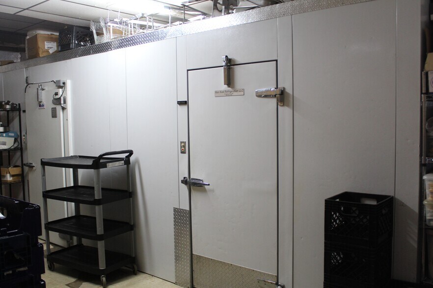 More Photos Of 1223 Main St, Woodward Fast Food For Sale