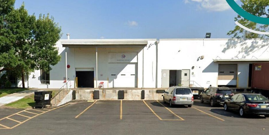 More Photos Of 525 Dell Rd, Carlstadt Unknown For Lease