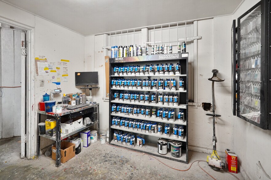 More Photos Of 245 24th St, Richmond Auto Repair For Sale