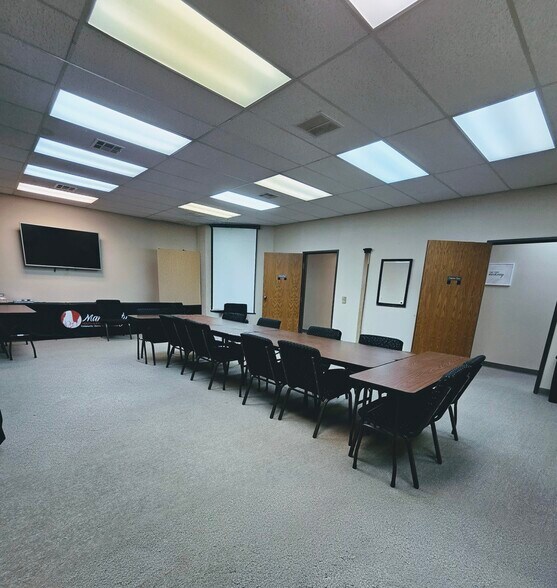 More Photos Of 317 SW C Ave, Lawton Office For Lease
