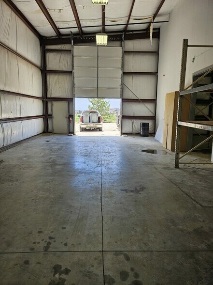 More Photos Of 7927-7939 Red Granite Loop, Colorado Springs Warehouse For Lease