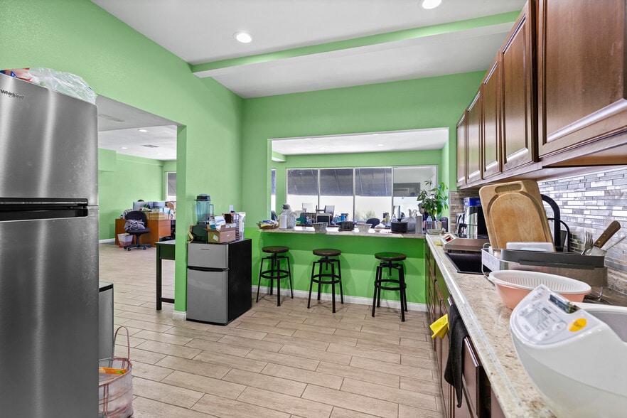 More Photos Of 9774 Katella Ave, Anaheim Medical For Sale