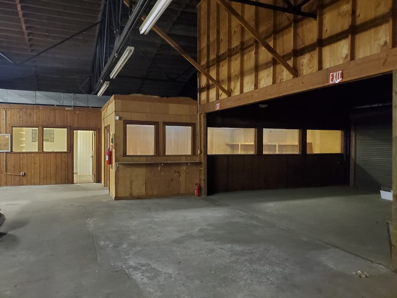 More Photos Of 1433 S Franklin St, Rocky Mount Warehouse For Sale