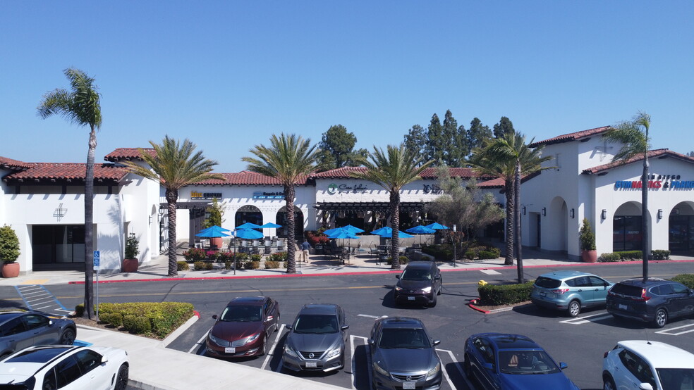 More Photos Of 11965-11987 Bernardo Plaza Dr, San Diego Restaurant For Lease