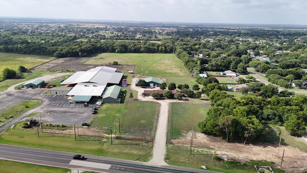 More Photos Of 1003 FM664 Ferris, TX, Red Oak Office For Sale