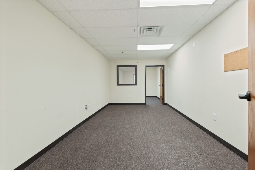 More Photos Of 26243 State Highway 51, Wagoner Medical For Sale