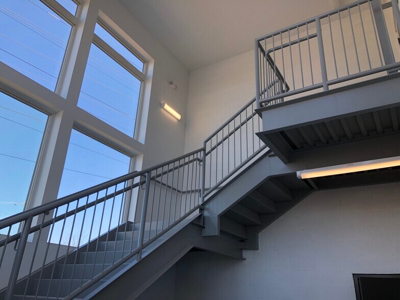 More Photos Of 45441 Ruritan Cir, Sterling Medical For Lease