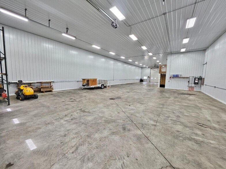 More Photos Of 314 1st St NW, Rugby Flex For Sale