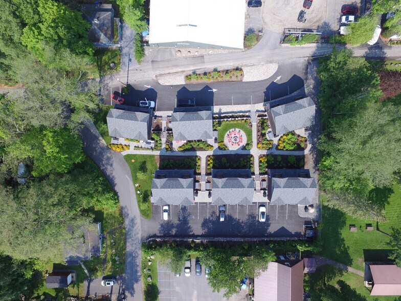 More Photos Of 10 Front St, Lake George Hospitality For Sale