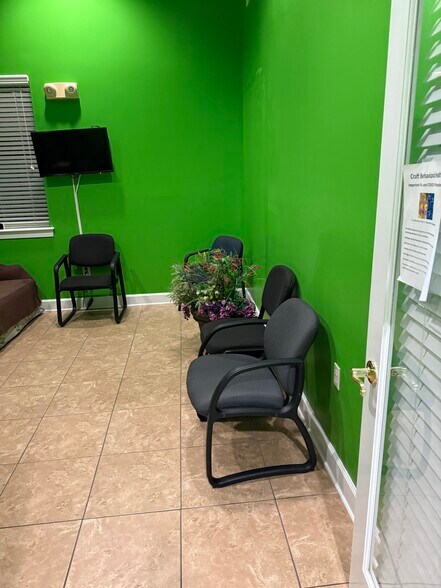 More Photos Of 10175 Fortune Pky, Jacksonville Office For Lease