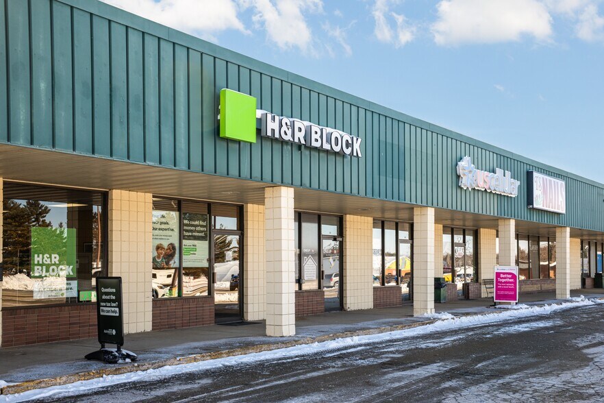 More Photos Of 720-756 Broadway St, Berlin Unknown For Lease