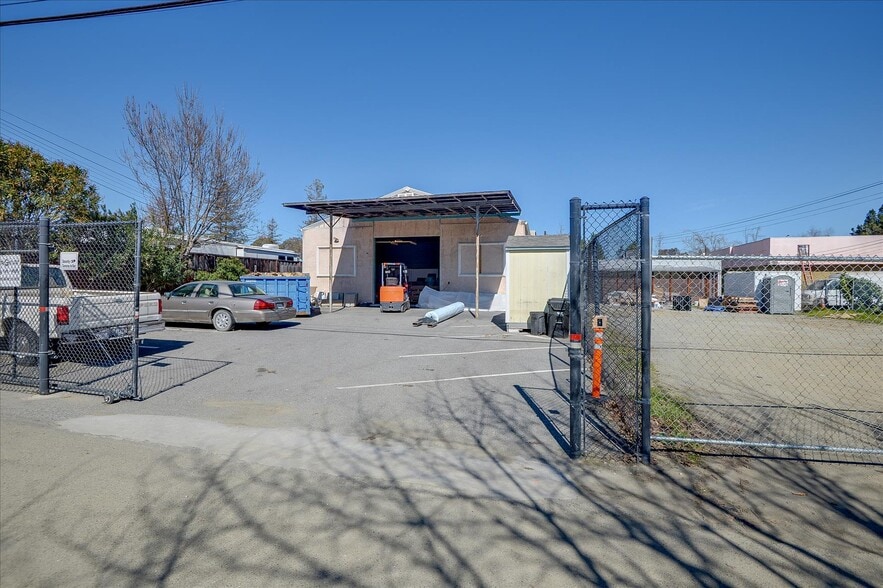 More Photos Of 950 E El Camino Real, Sunnyvale Freestanding For Lease