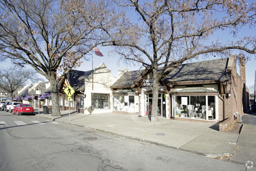 More Photos Of 108 W 63rd St, Kansas City Unknown For Lease