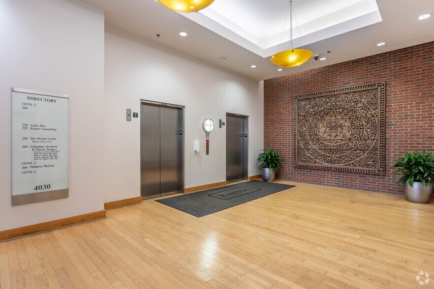 More Photos Of 4012-4040 Easton Sta, Columbus Medical For Lease