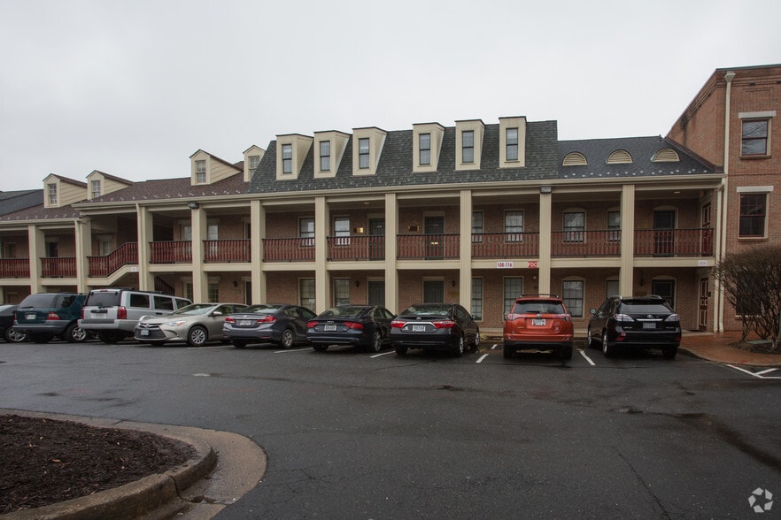 More Photos Of 100-122 E Broad St, Falls Church Office For Sale
