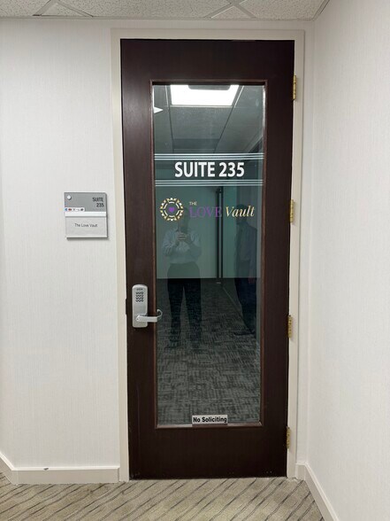 More Photos Of 1819 Main St, Sarasota Office Residential For Lease