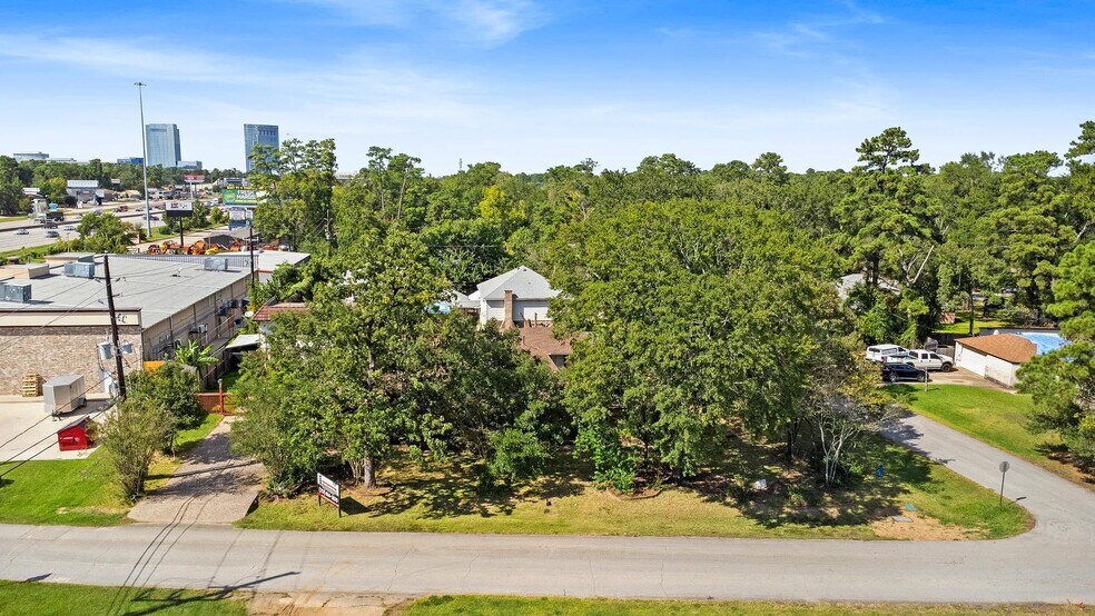 More Photos Of 186 Spring Pines Dr, Spring General Retail For Sale