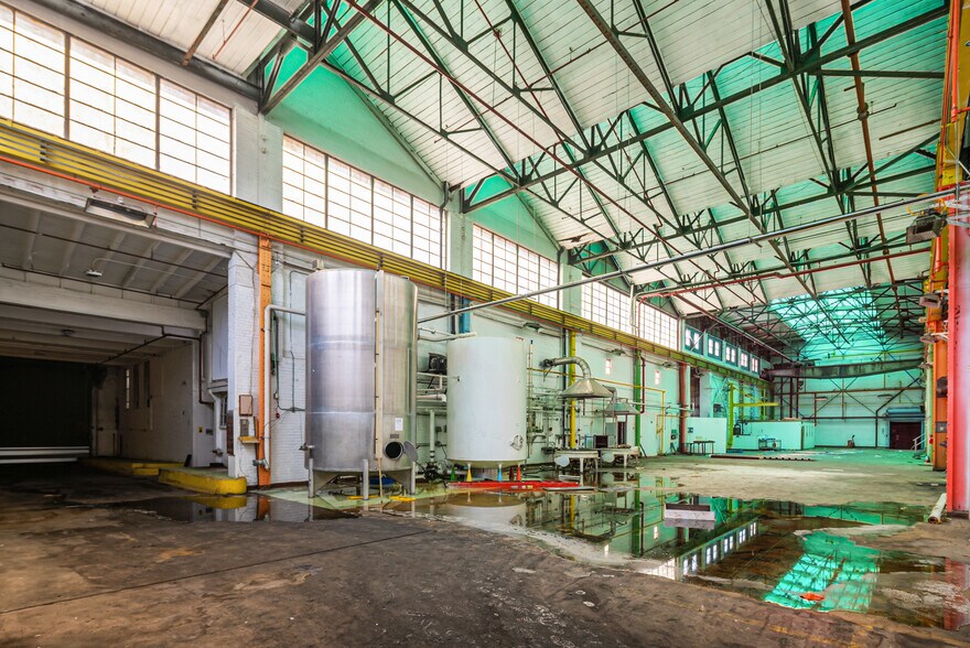 More Photos Of 3100-3104 N 17th St, Philadelphia Industrial For Sale