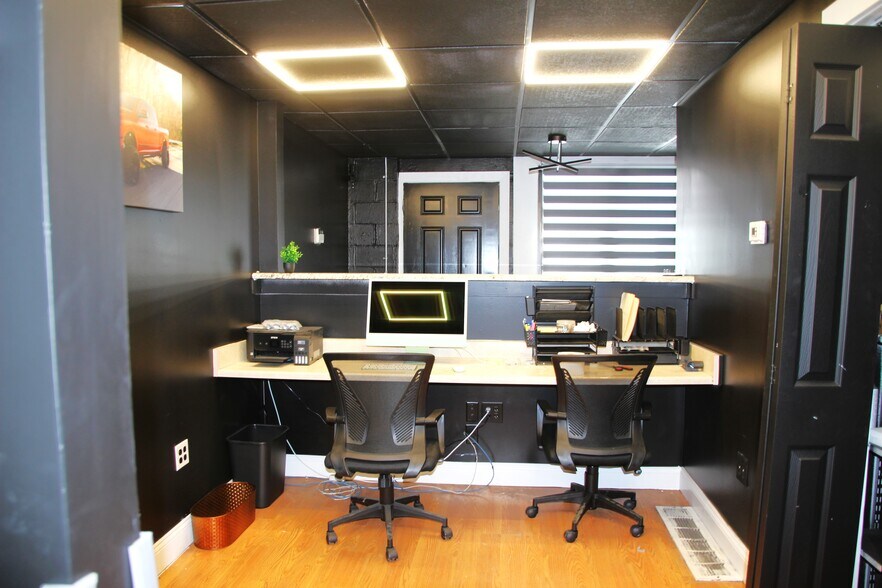More Photos Of 356 Old Maple Rd, North Haven Office For Lease