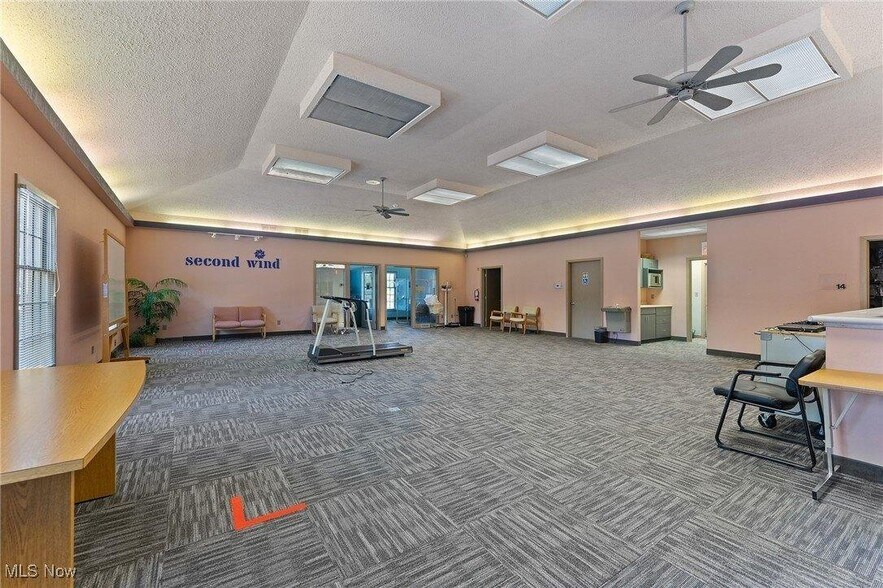 More Photos Of 925 Trailwood Dr, Youngstown Medical For Sale
