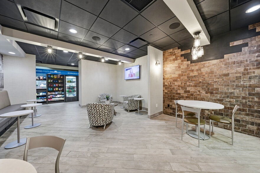 More Photos Of 700 Veterans Memorial Hwy, Hauppauge Unknown For Lease