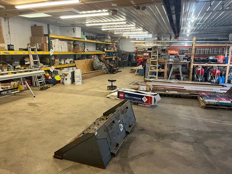 More Photos Of 3095 NW 162nd Ln, Andover Warehouse For Sale