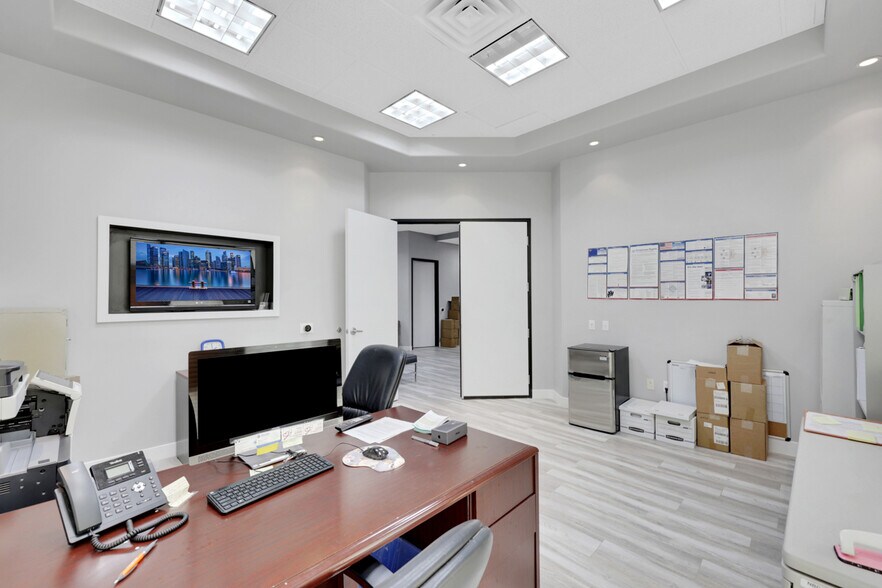 More Photos Of 375 N Stephanie St, Henderson Medical For Sale