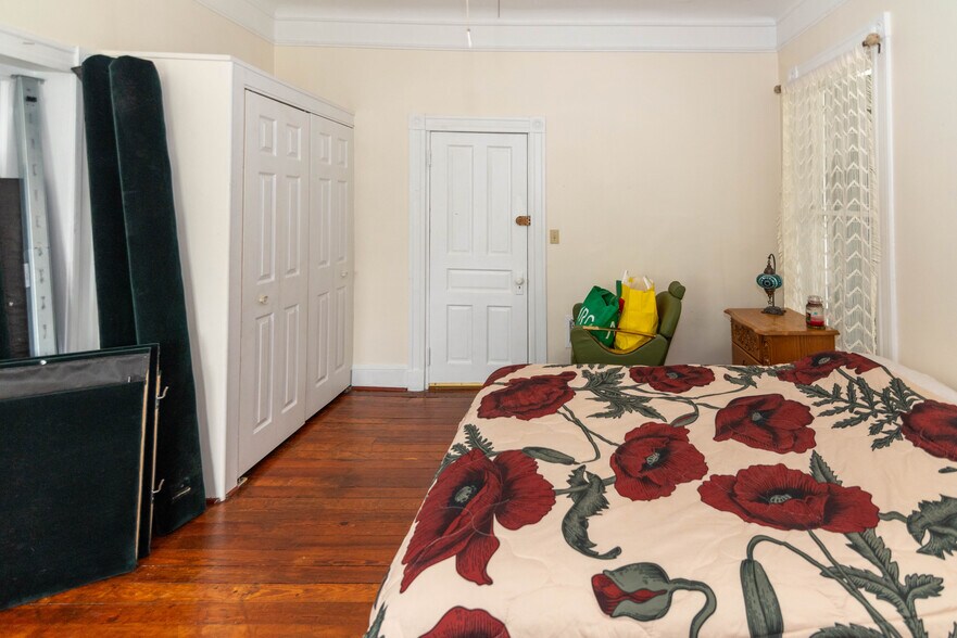 More Photos Of 6408 Brook Ave, Baltimore Apartments For Sale