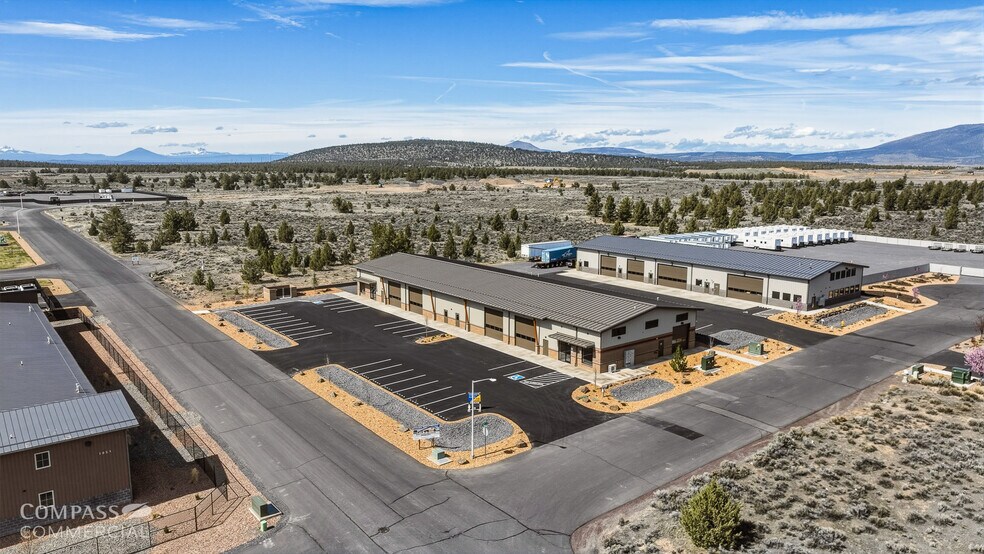 More Photos Of 3951 SW Empire Dr, Prineville Manufacturing For Lease