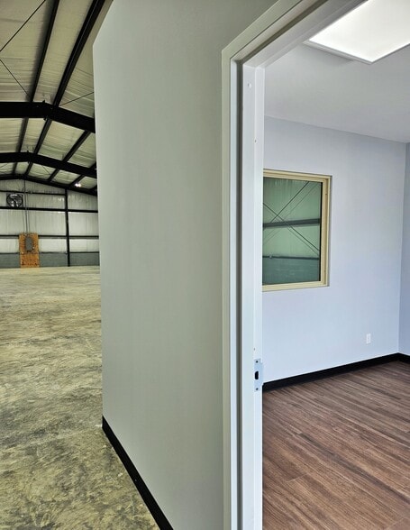 More Photos Of 25 Marigold Ln, Ringgold Warehouse For Lease