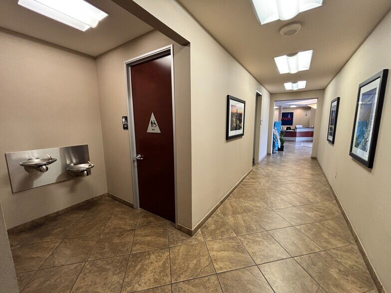 More Photos Of 1601 E Orangewood Ave, Anaheim Office For Lease