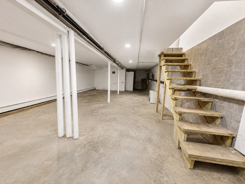 More Photos Of 107-24 Springfield Blvd, Queens Village Storefront Retail Residential For Lease