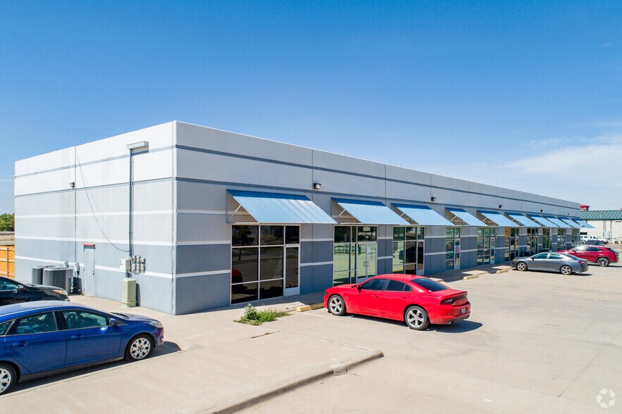 Primary Photo Of 3855 Business Park Dr, Amarillo Showroom For Lease