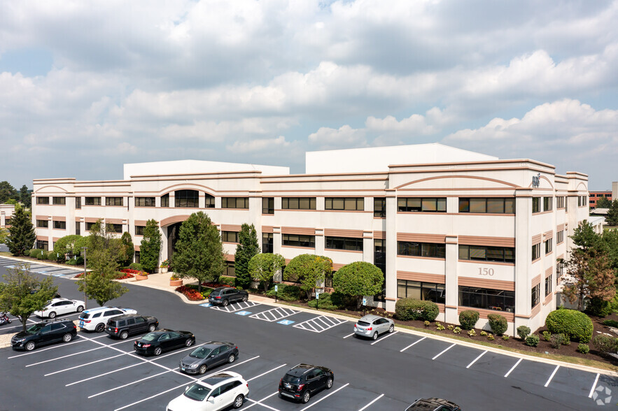 Primary Photo Of 150 Harvester Dr, Burr Ridge Office For Lease