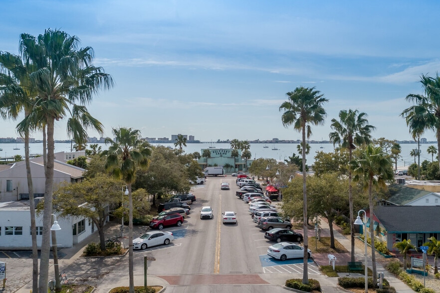 More Photos Of 3025 54th St S, Gulfport Apartments For Sale