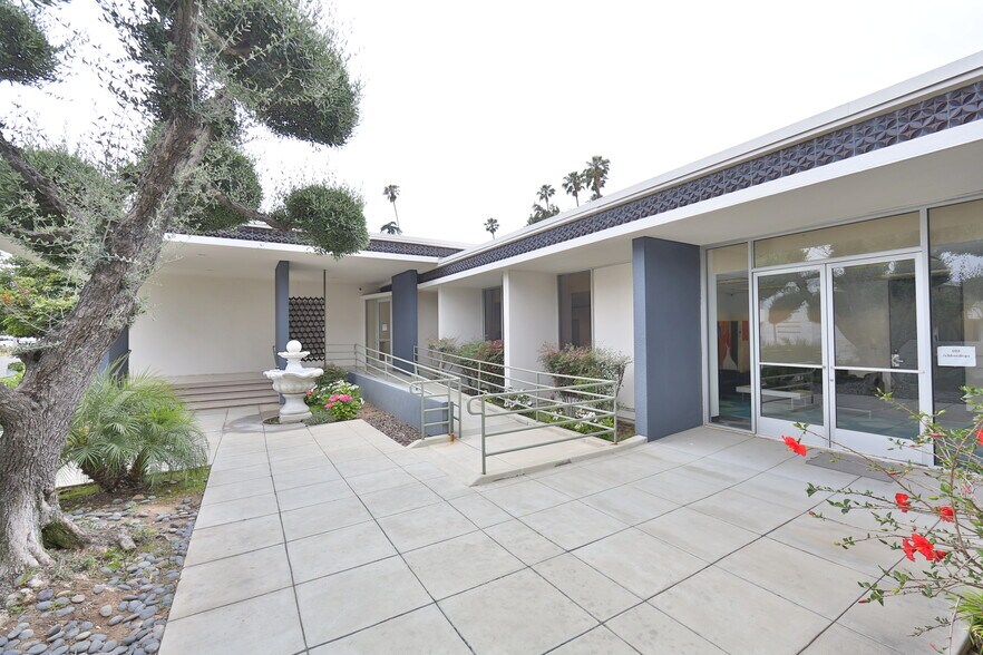 More Photos Of 415 Huntington Dr, San Marino Loft Creative Space For Lease