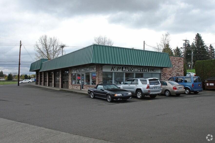 More Photos Of 16116 NE Halsey St, Portland Auto Repair For Lease