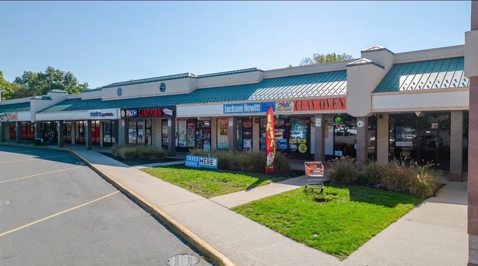 More Photos Of 264-350 Middle Country Rd, Coram Unknown For Lease